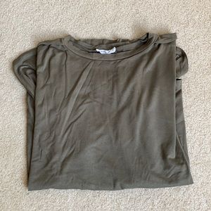 Basic Loose Olive Tee